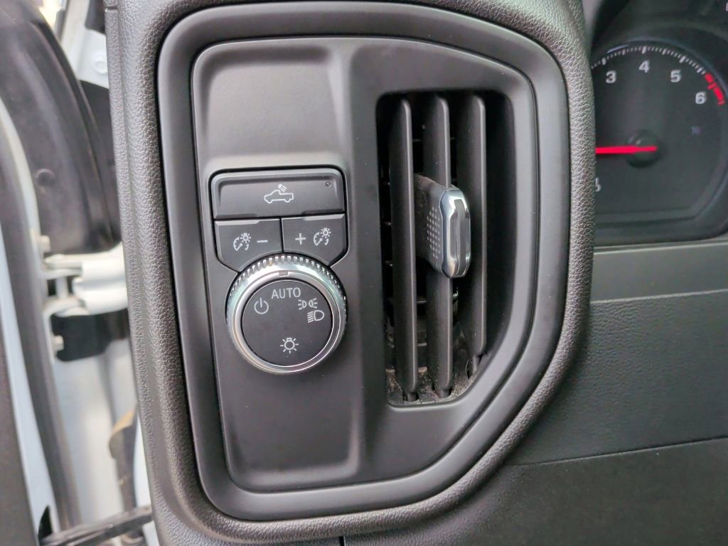 Used 2022 GMC Sierra 2500 Pro w/ Convenience Package RWD image 15