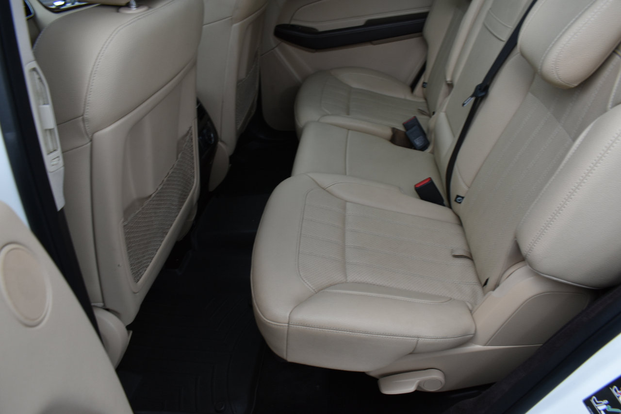 Used 2018 Mercedes-Benz GLS 450 4MATIC w/ Premium Package image 29