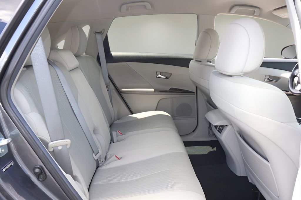 Used 2015 Toyota Venza LE AWD/4WD image 17