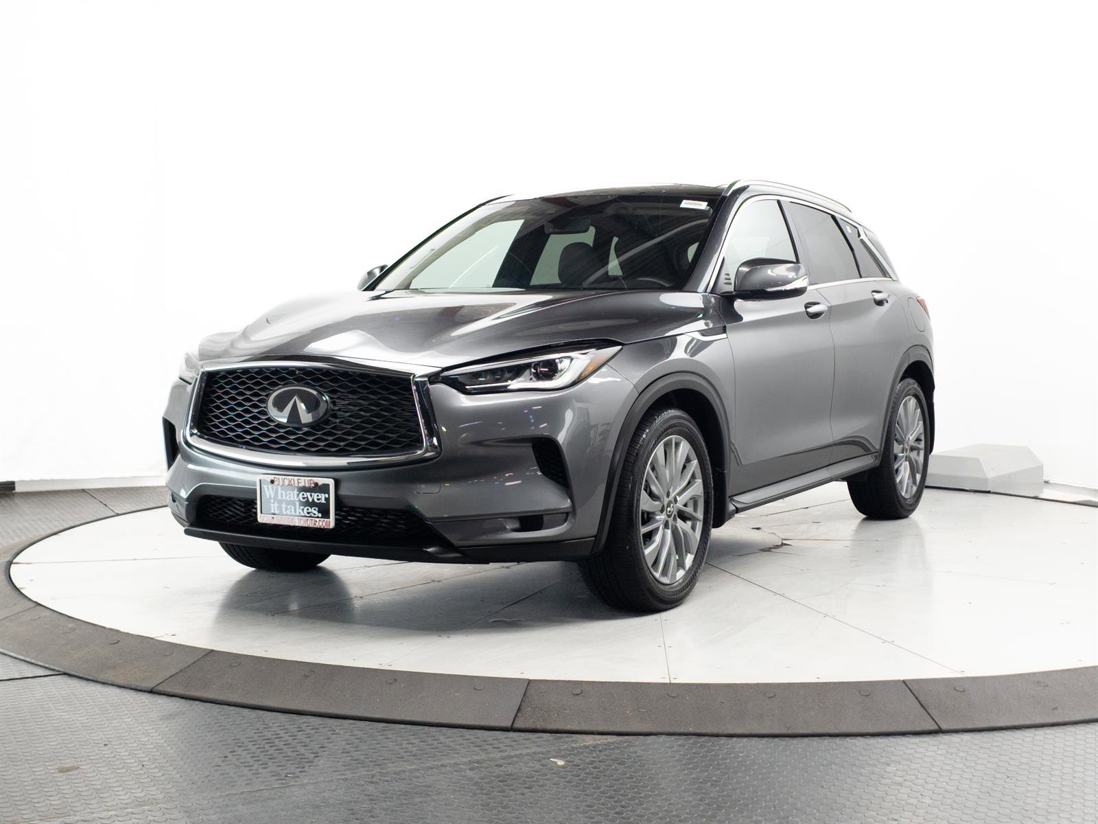 Used 2023 INFINITI QX50 Luxe AWD/4WD image 3