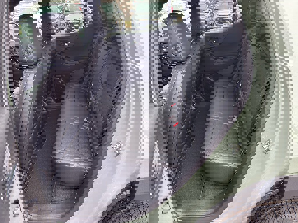 New 2026 Chevrolet Equinox LT w/ Convenience Package II image 17