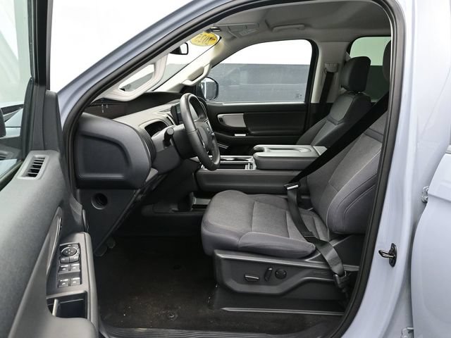 Used 2025 Ford Expedition Max Active AWD/4WD image 13