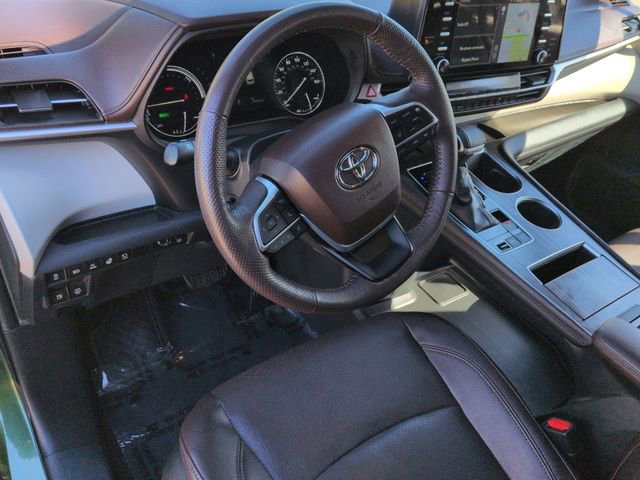 Certified 2022 Toyota Sienna Platinum image 13
