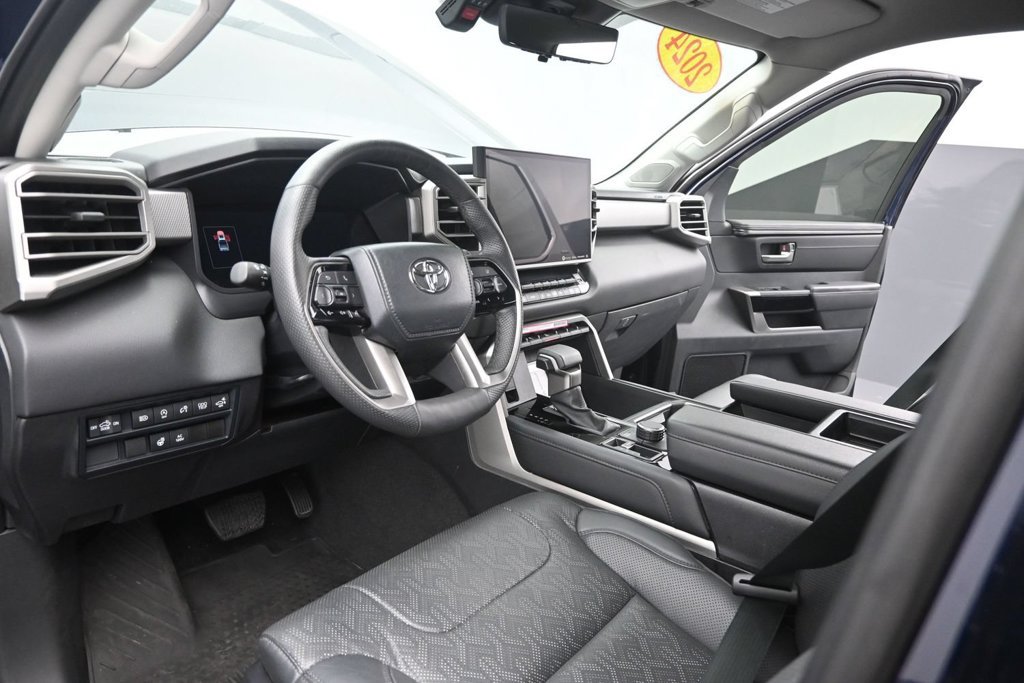 Used 2024 Toyota Tundra Limited AWD/4WD image 18