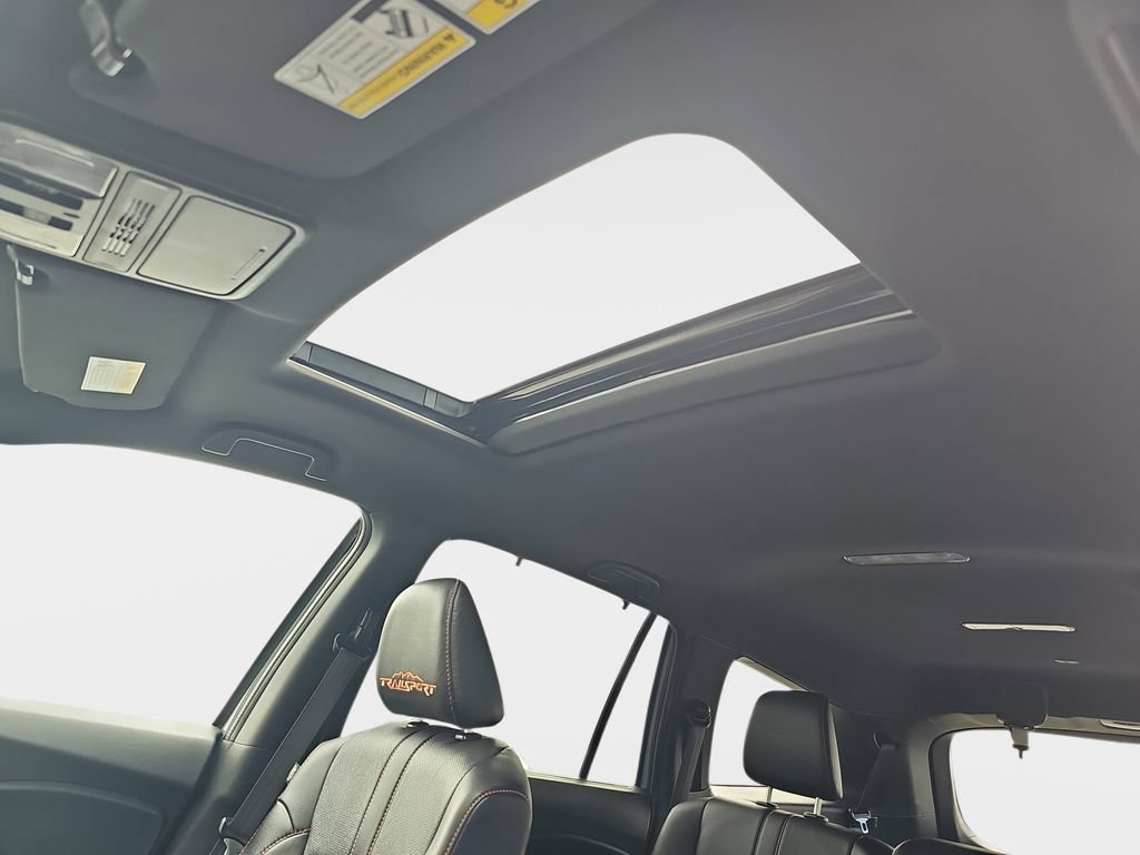 Used 2022 Honda Pilot TrailSport image 29
