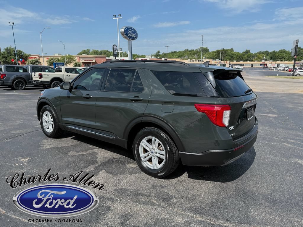 Used 2024 Ford Explorer XLT w/ Equipment Group 202A RWD image 5
