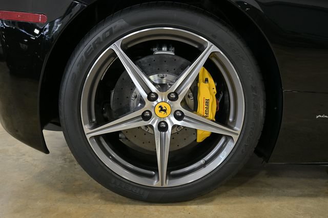 Used 2013 Ferrari 458 Spider RWD image 24