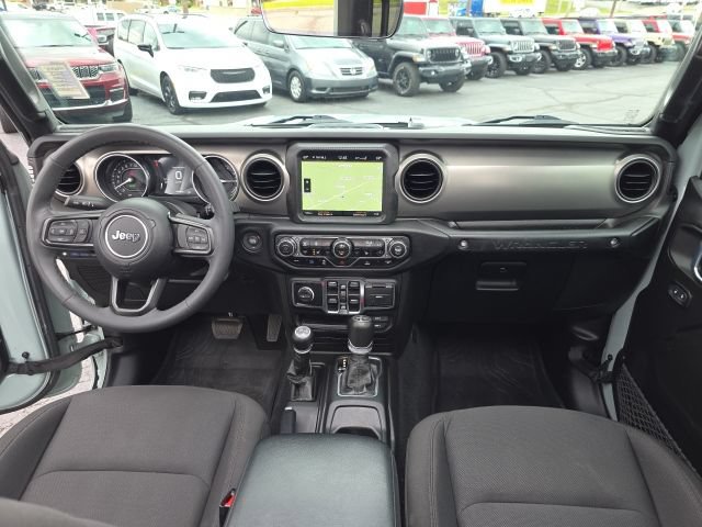 Used 2023 Jeep Wrangler Unlimited w/ Sun & Screen Package AWD/4WD image 53