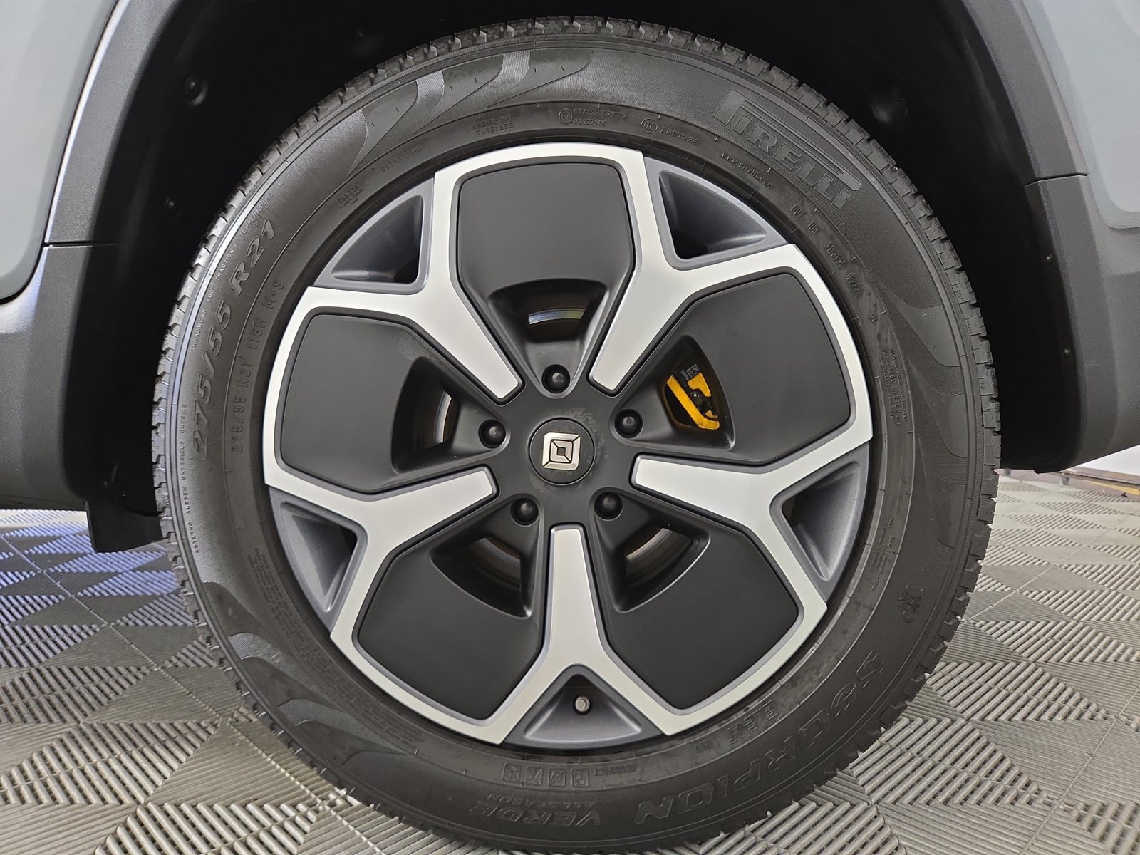 Used 2023 Rivian R1T Adventure Quad AWD/4WD image 10