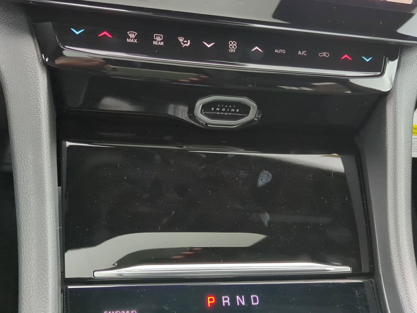 New 2026 Jeep Grand Cherokee Altitude AWD/4WD image 26