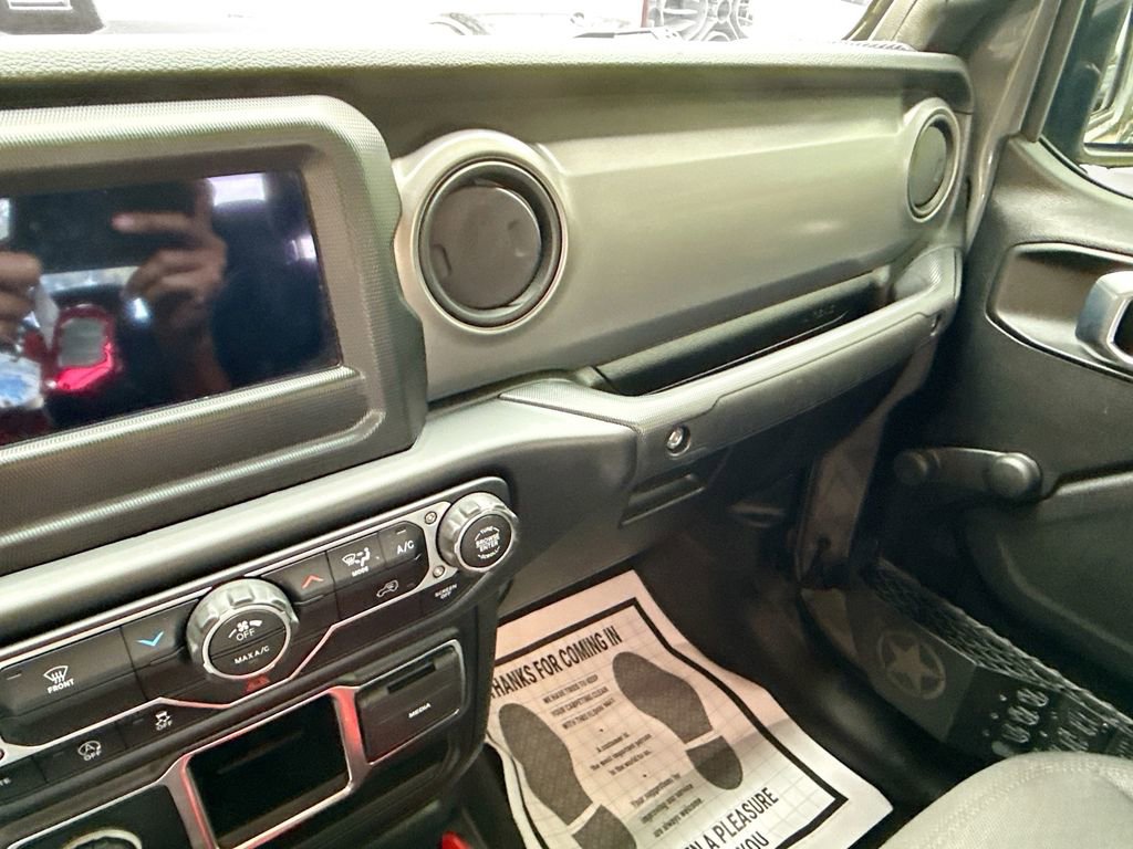 Used 2022 Jeep Gladiator Sport image 24