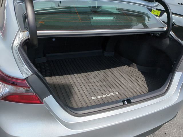 Used 2022 Toyota Camry LE FWD image 24