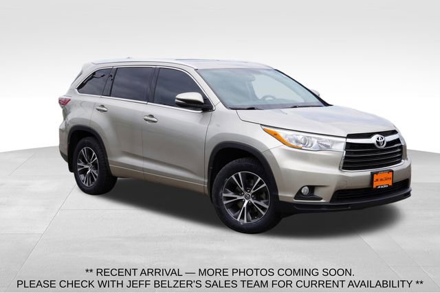 Used 2016 Toyota Highlander XLE AWD/4WD image 1