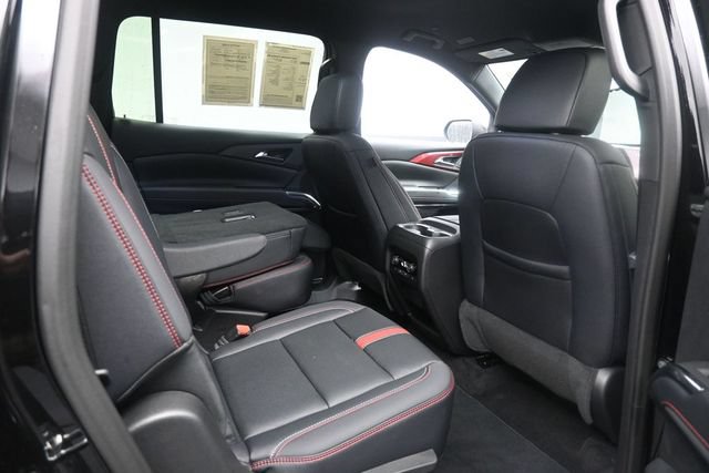 Used 2026 Chevrolet Traverse RS FWD image 26