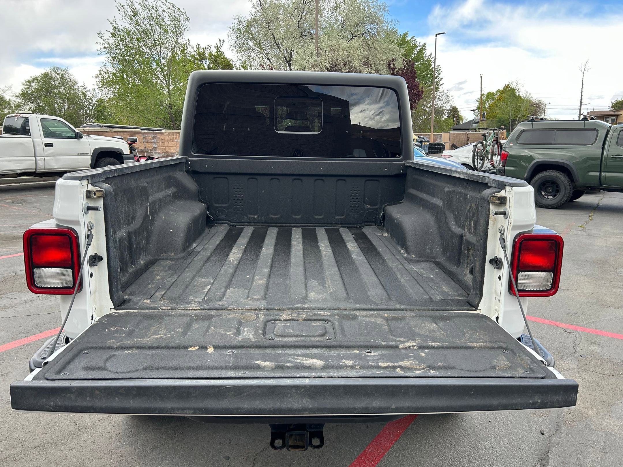 Used 2024 Jeep Gladiator Sport AWD/4WD image 26