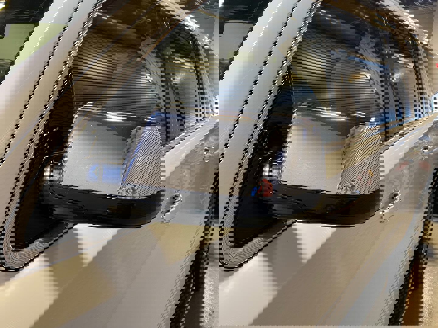 Used 2017 Chevrolet Suburban Premier image 12