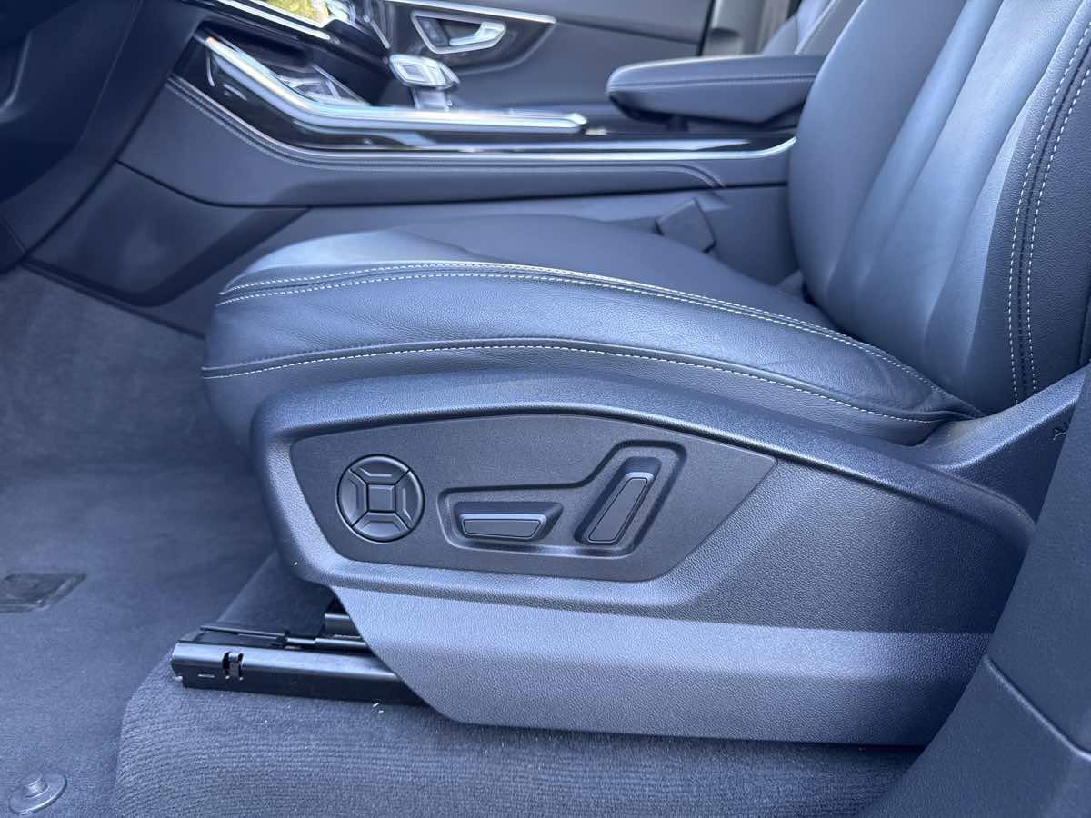 Used 2025 Audi Q7 Premium Plus image 28