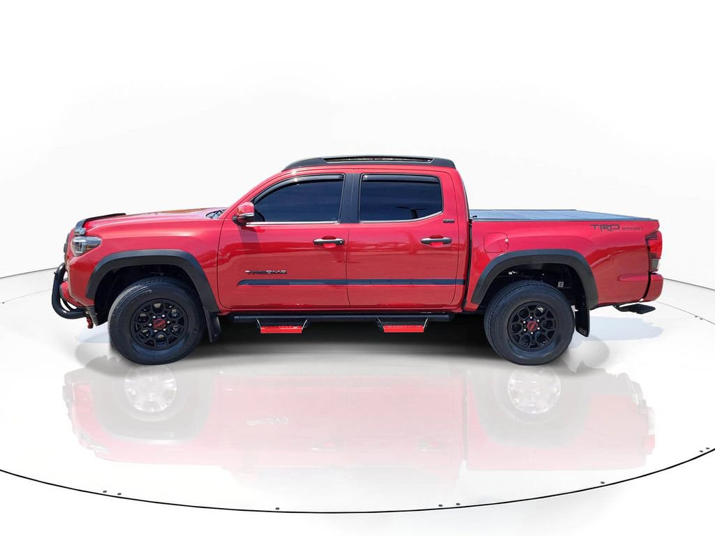 Used 2022 Toyota Tacoma SR5 w/ Technology Package RWD image 2