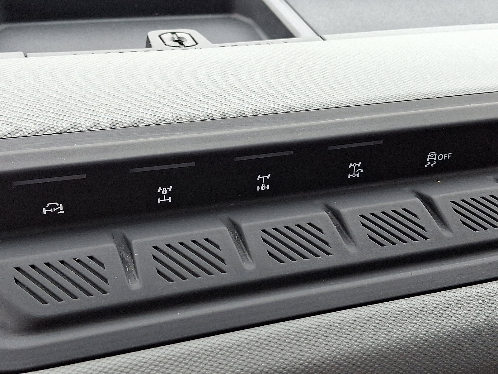 Certified 2023 Ford Bronco Badlands w/ Sasquatch Package image 26