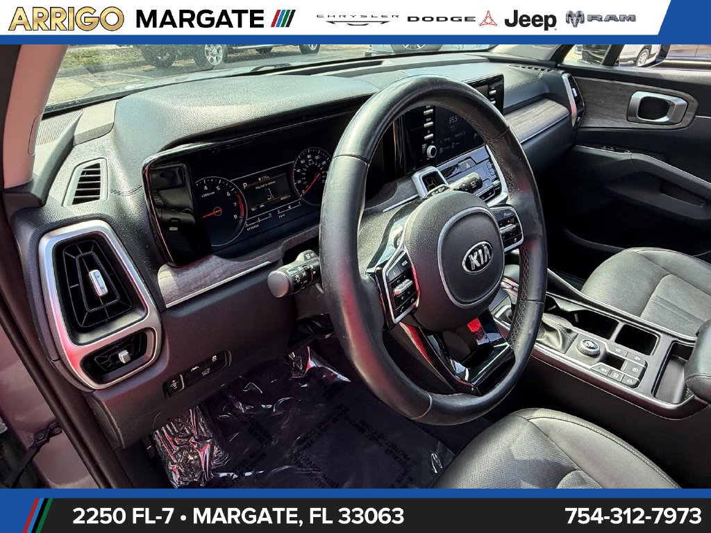 Used 2021 Kia Sorento EX w/ Panoramic Sunroof Package FWD image 9
