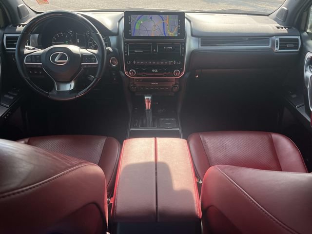 Used 2023 Lexus GX 460 Luxury w/ Accessory Package AWD/4WD image 16