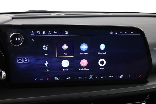 Used 2025 Chevrolet Traverse LT w/ Midnight/Sport Edition image 31