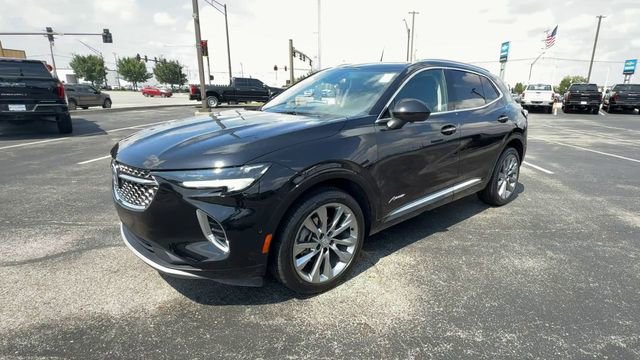 Used 2022 Buick Envision Avenir w/ Technology Package II image 4