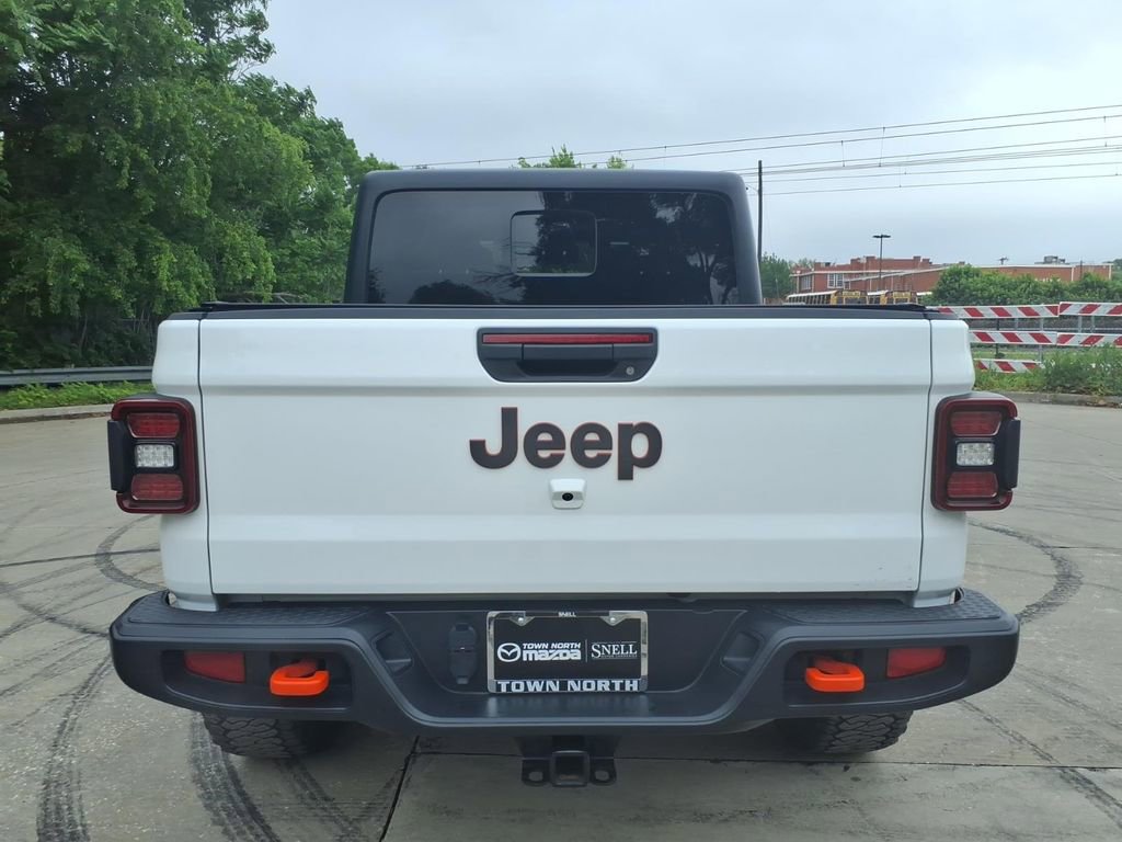 Used 2024 Jeep Gladiator Mojave w/ Technology Group AWD/4WD image 4