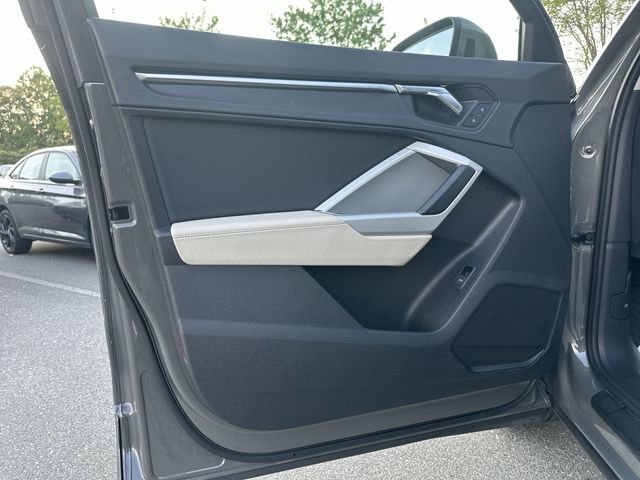 Used 2020 Audi Q3 2.0T Premium Plus w/ Premium Plus Package AWD/4WD image 14