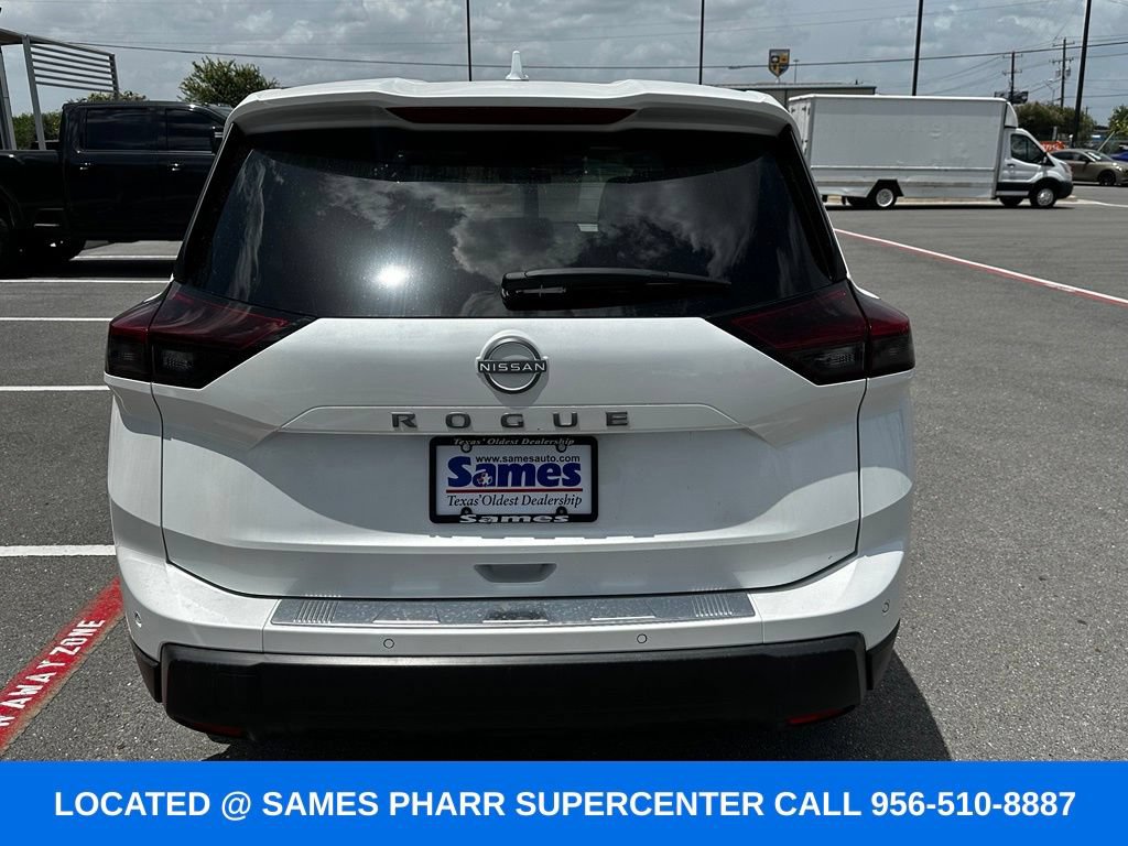 Used 2026 Nissan Rogue SV FWD image 7