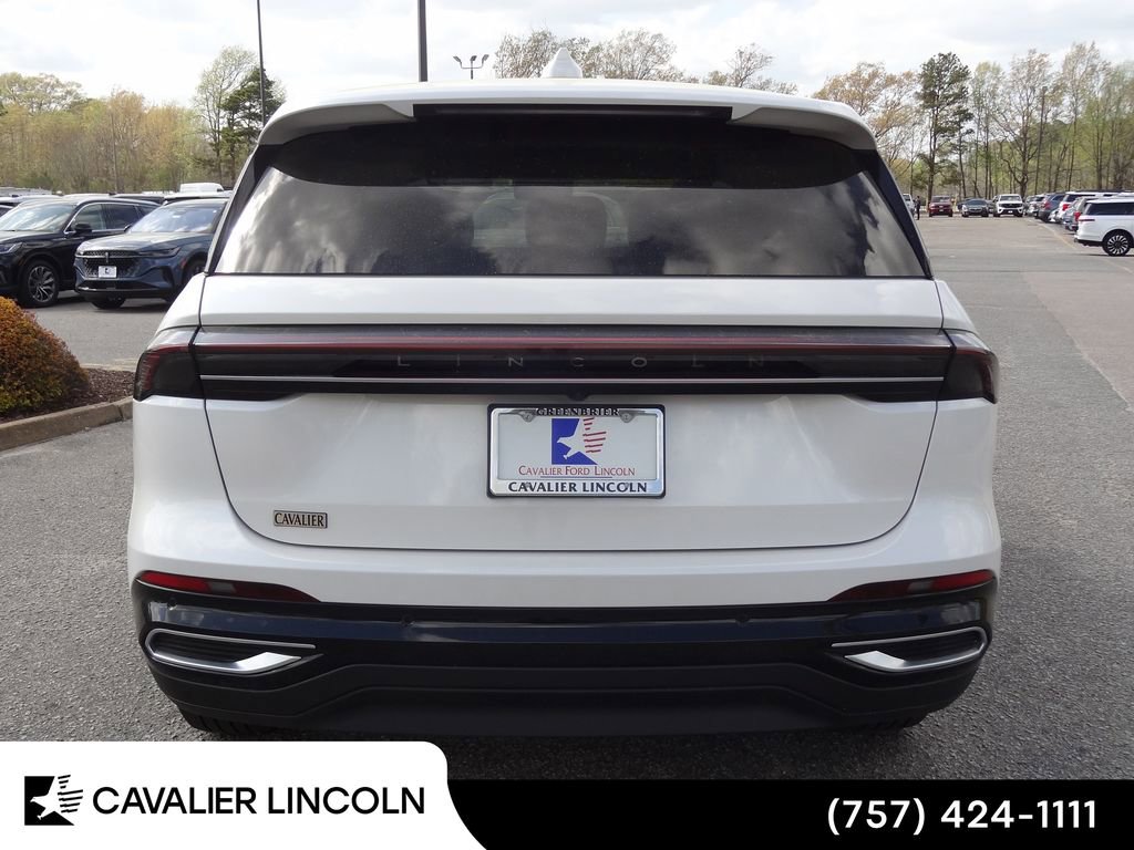 Certified 2025 Lincoln Nautilus Premier image 3