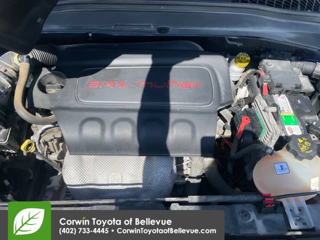 Used 2016 Jeep Renegade Latitude w/ Cold Weather Group AWD/4WD image 28