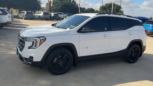 Used 2022 GMC Terrain AT4 w/ Infotainment Package II AWD/4WD image 4