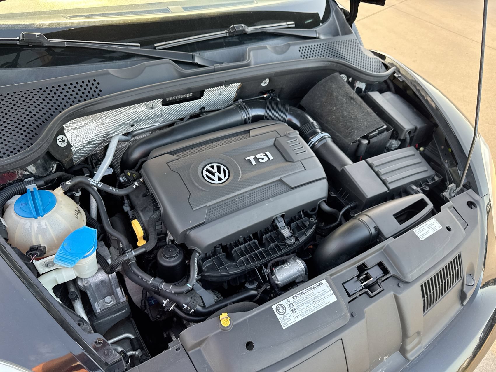 Used 2016 Volkswagen Beetle 1.8T S FWD image 25