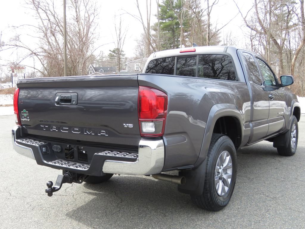 Used 2019 Toyota Tacoma SR5 AWD/4WD image 5