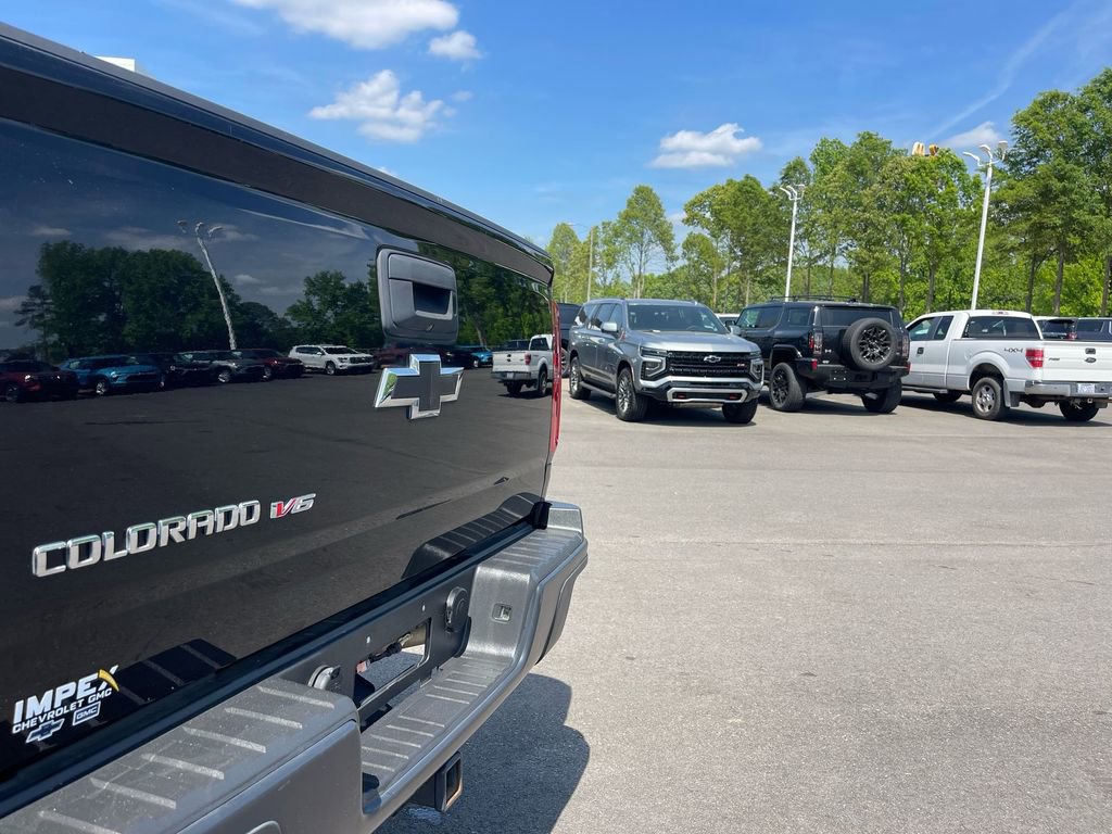 Used 2020 Chevrolet Colorado ZR2 w/ ZR2 Midnight Special Edition image 28