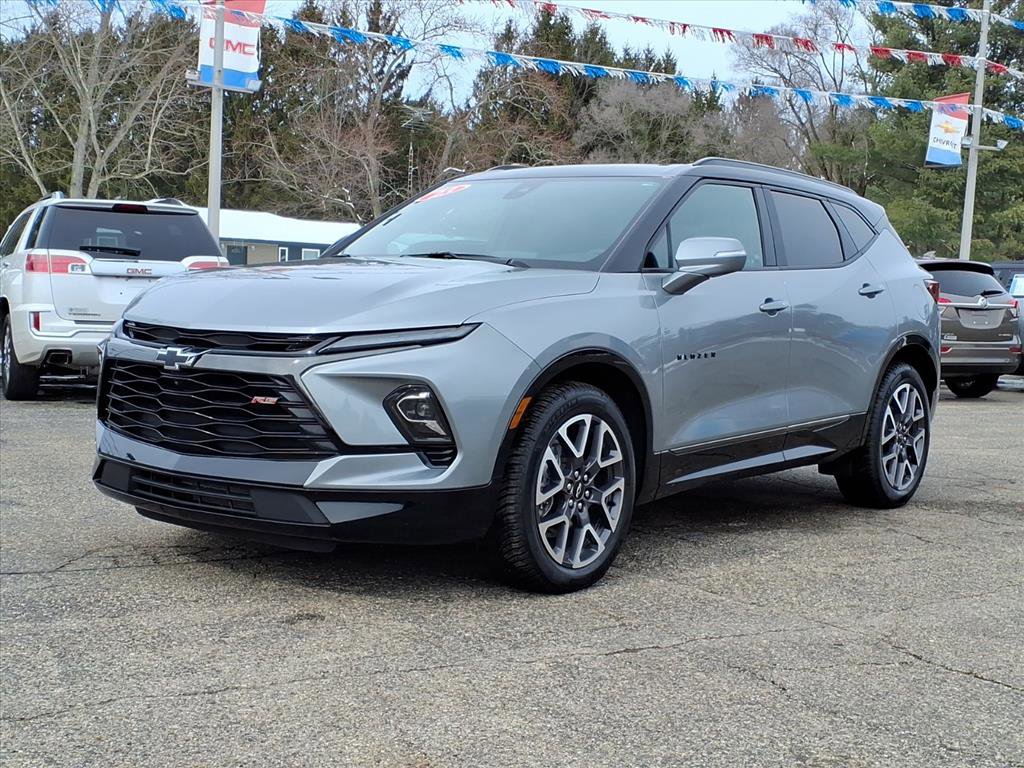 Used 2023 Chevrolet Blazer RS w/ Driver Confidence II Package image 3