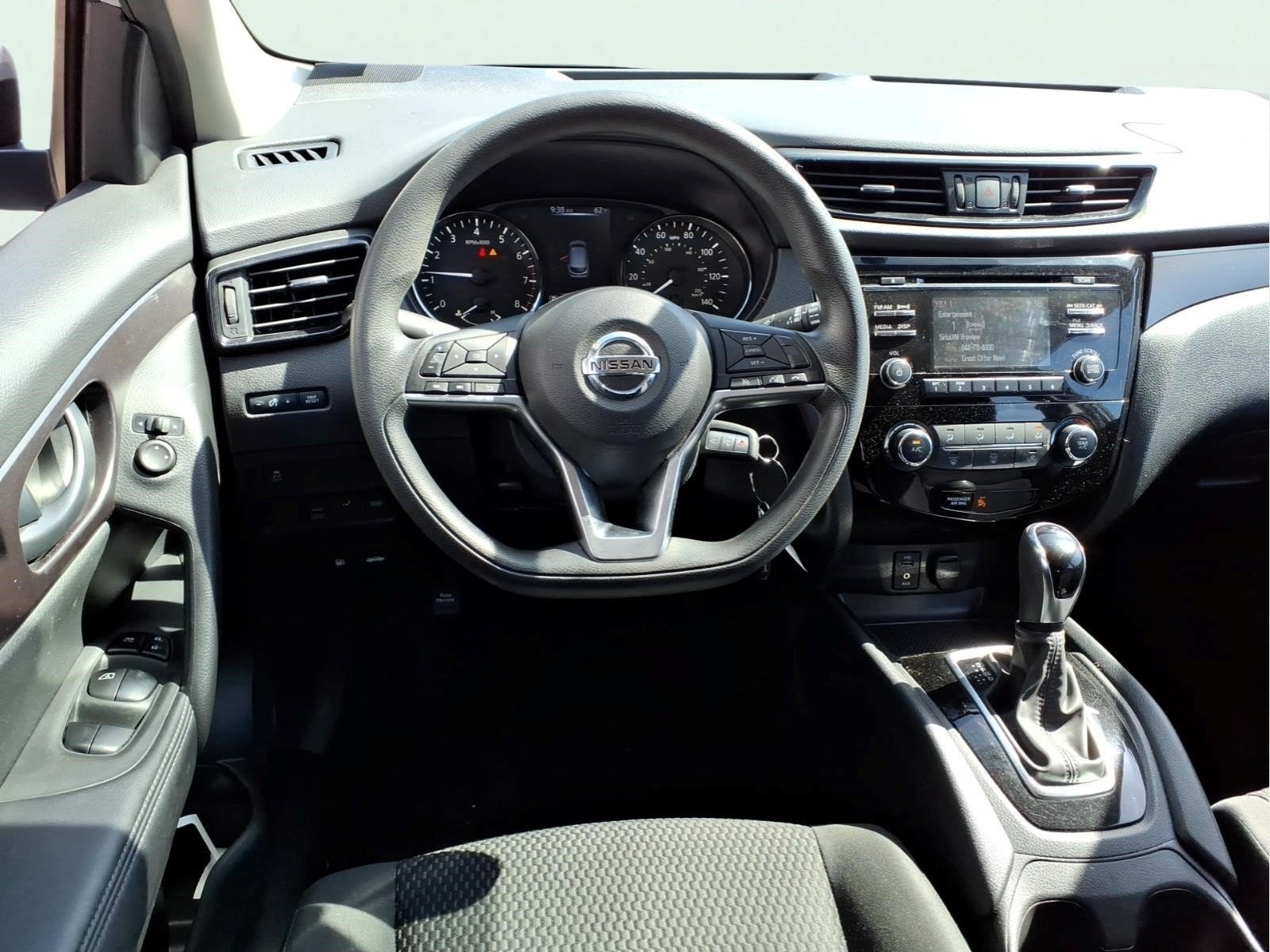 Used 2018 Nissan Rogue Sport S w/ S Appearance Package AWD/4WD image 7