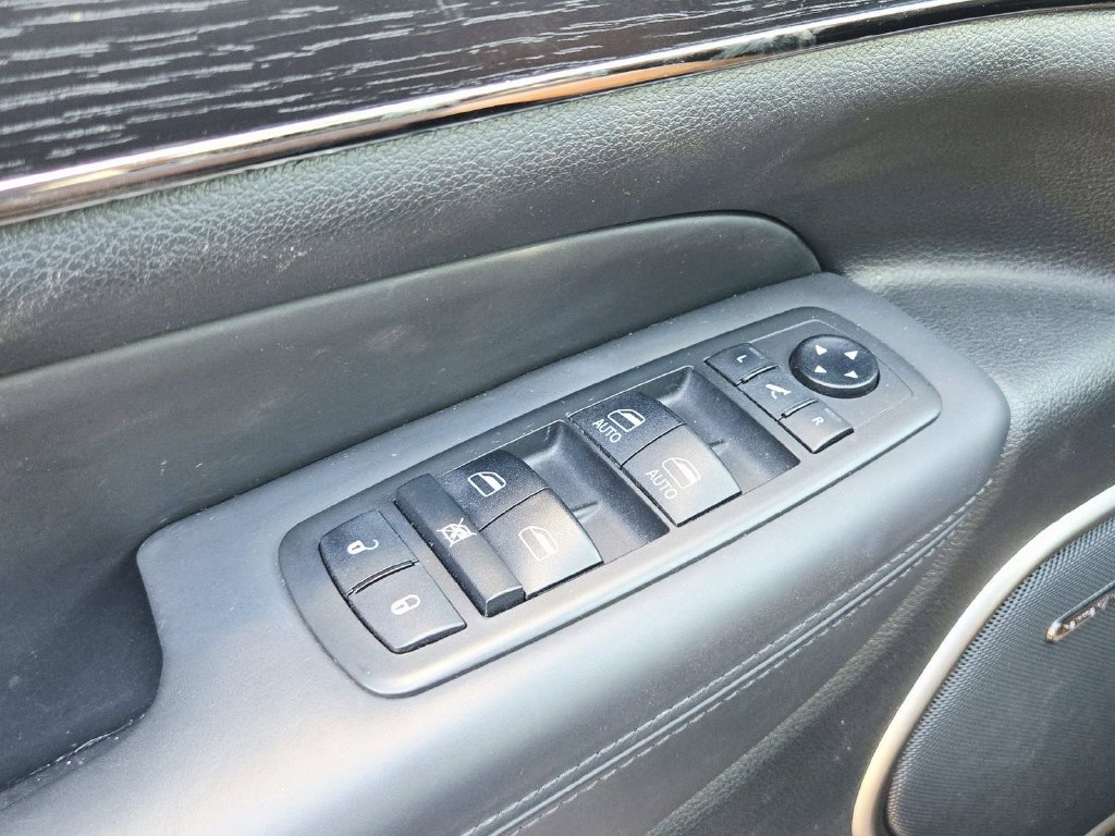 Used 2021 Jeep Grand Cherokee High Altitude AWD/4WD image 37