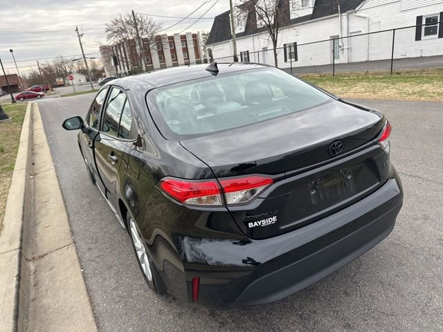 Used 2025 Toyota Corolla LE w/ LE Premium Package image 12