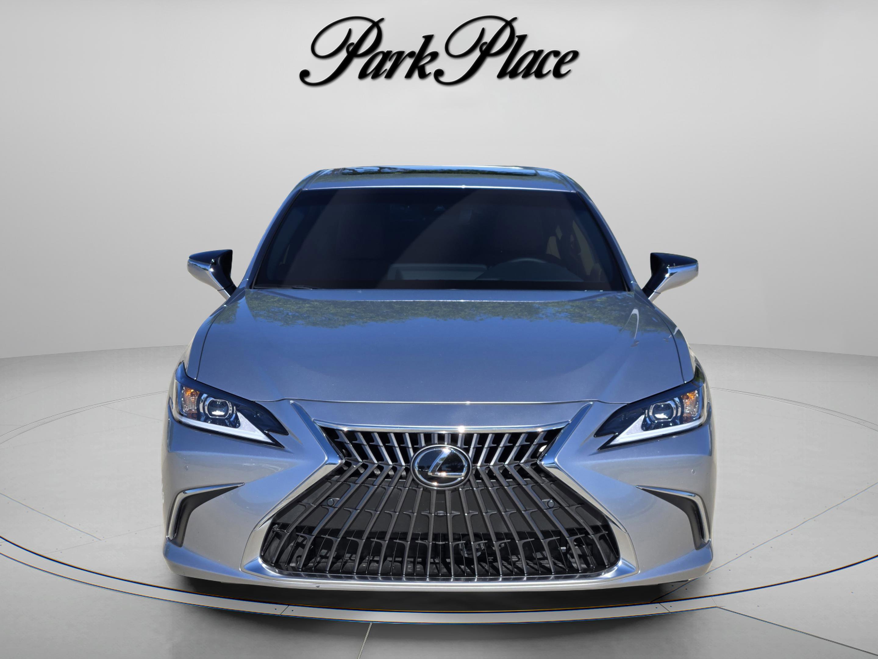 Used 2025 Lexus ES 300h w/ Premium Package FWD image 8
