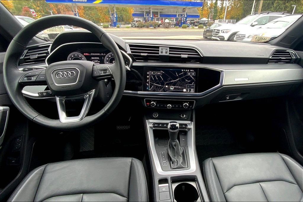 Certified 2024 Audi Q3 2.0T Premium Plus image 16
