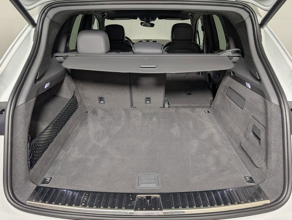 Used 2021 Porsche Cayenne S image 31