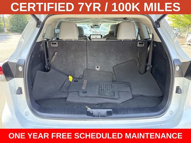 Used 2023 Toyota Highlander Bronze Edition FWD image 12
