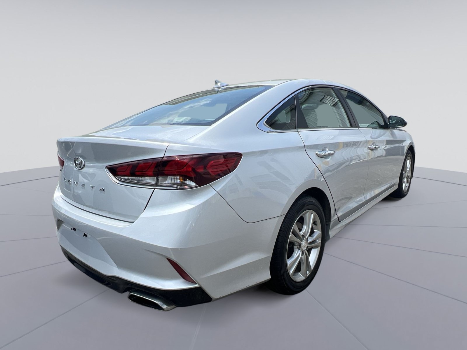 Used 2019 Hyundai Sonata SEL w/ Tech Package 02 FWD image 9