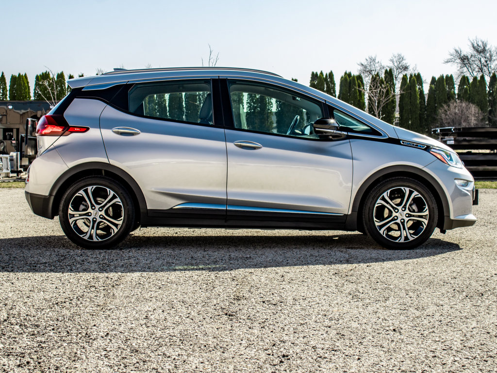 Used 2017 Chevrolet Bolt Premier image 2