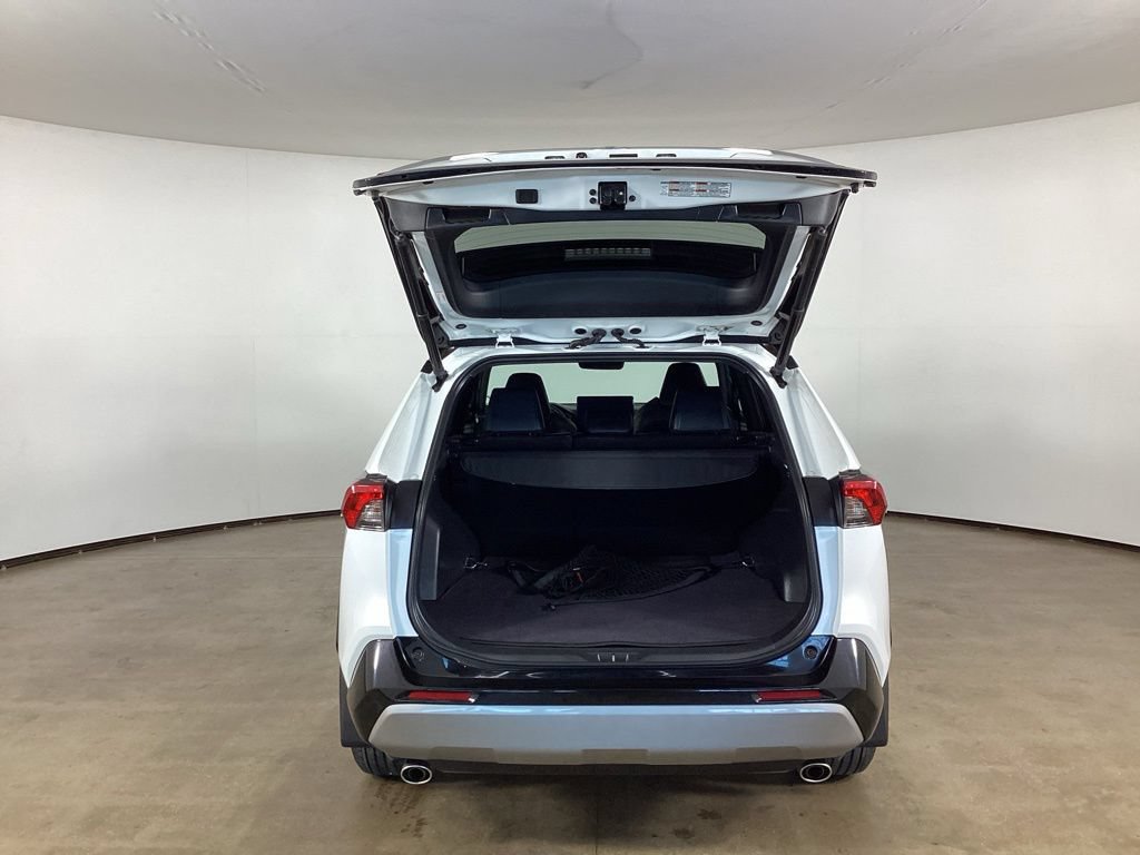 Used 2023 Toyota RAV4 XSE AWD/4WD image 12