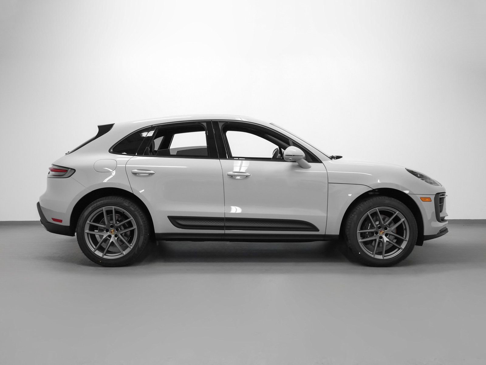 New 2026 Porsche Macan image 13