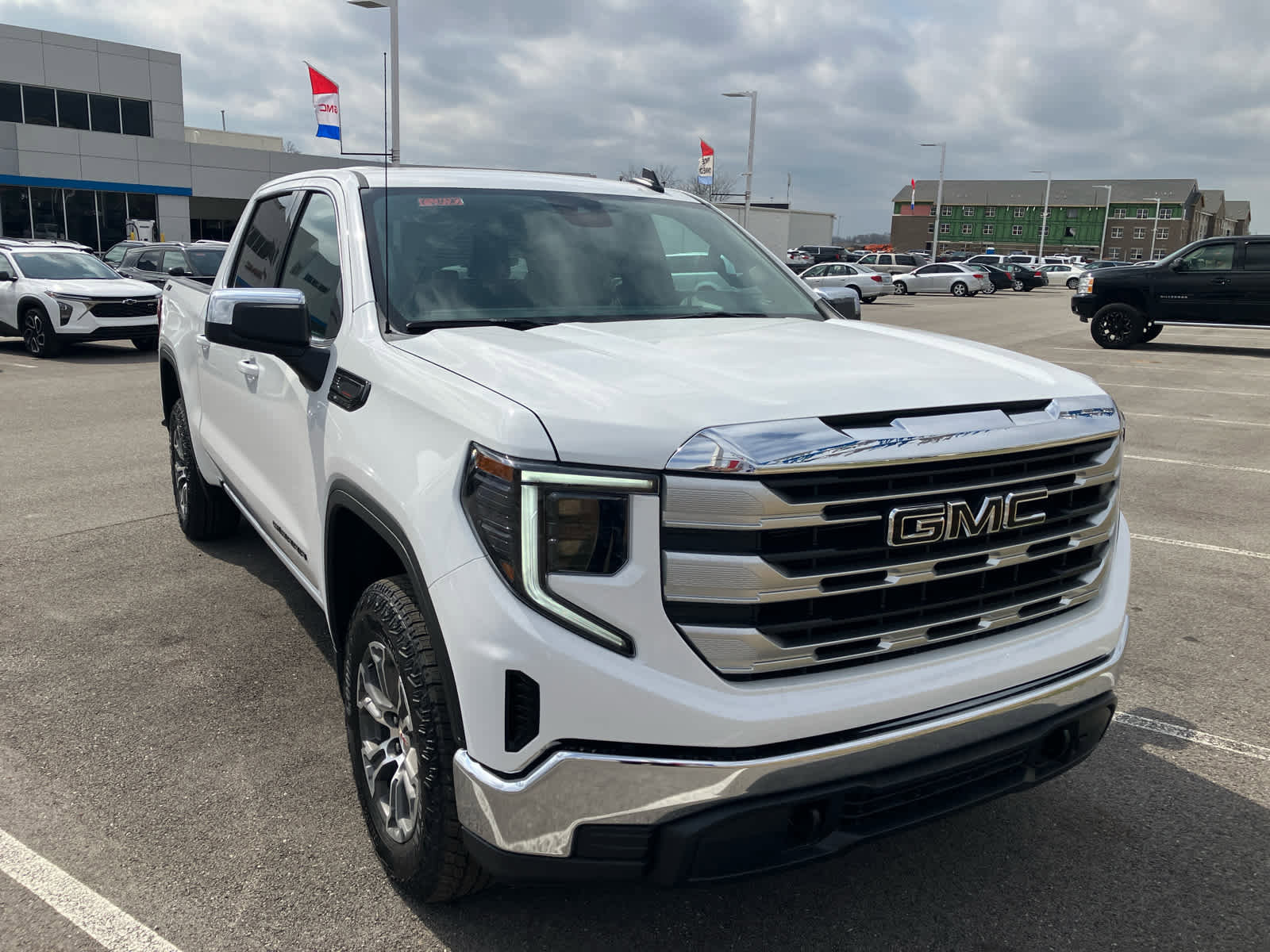 New 2026 GMC Sierra 1500 SLE w/ X31 Off-Road Package