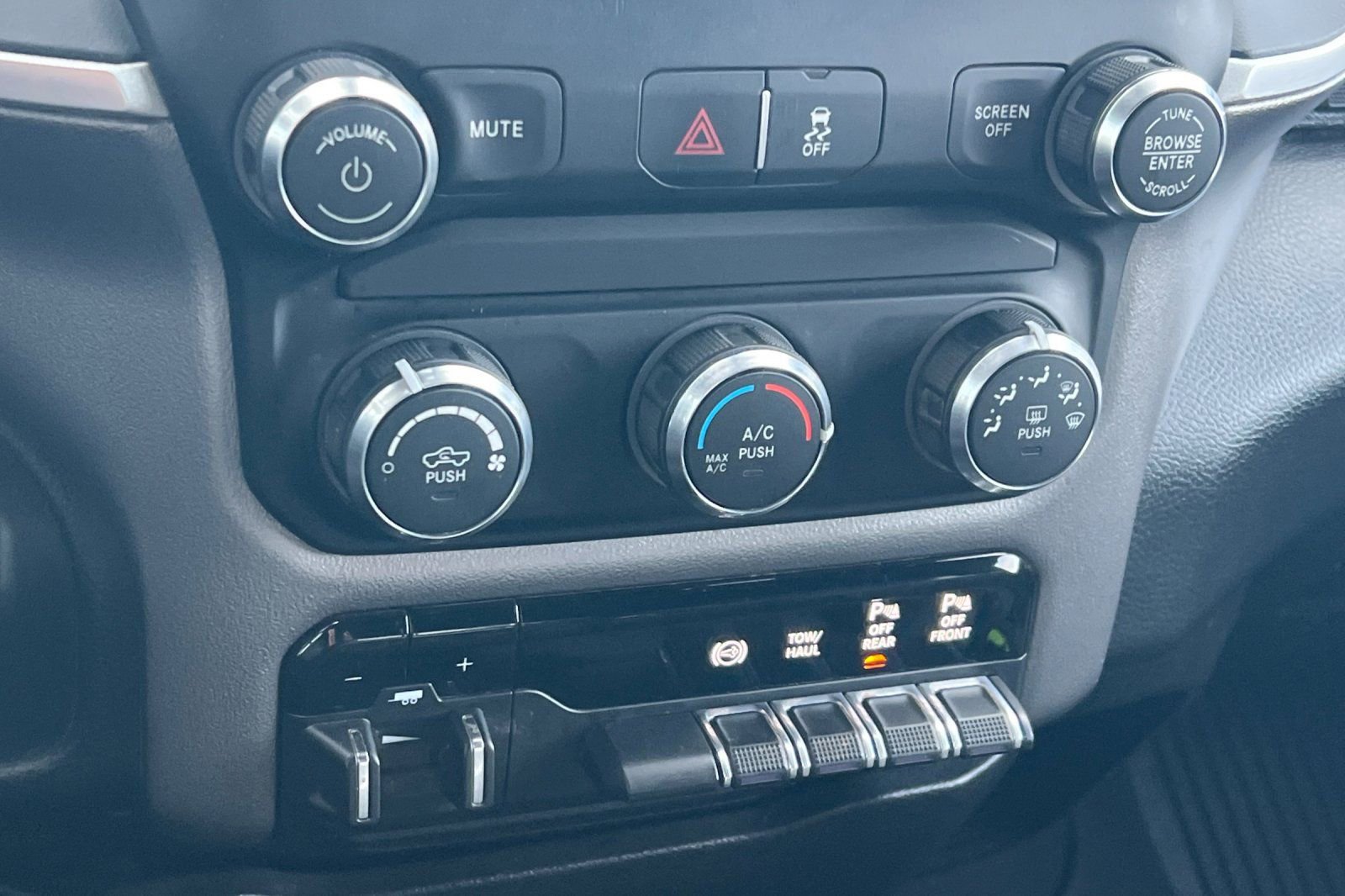 Used 2019 RAM 2500 Big Horn image 19